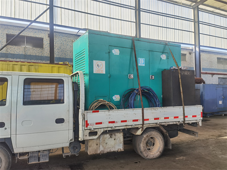 100KW康明斯發(fā)電機組